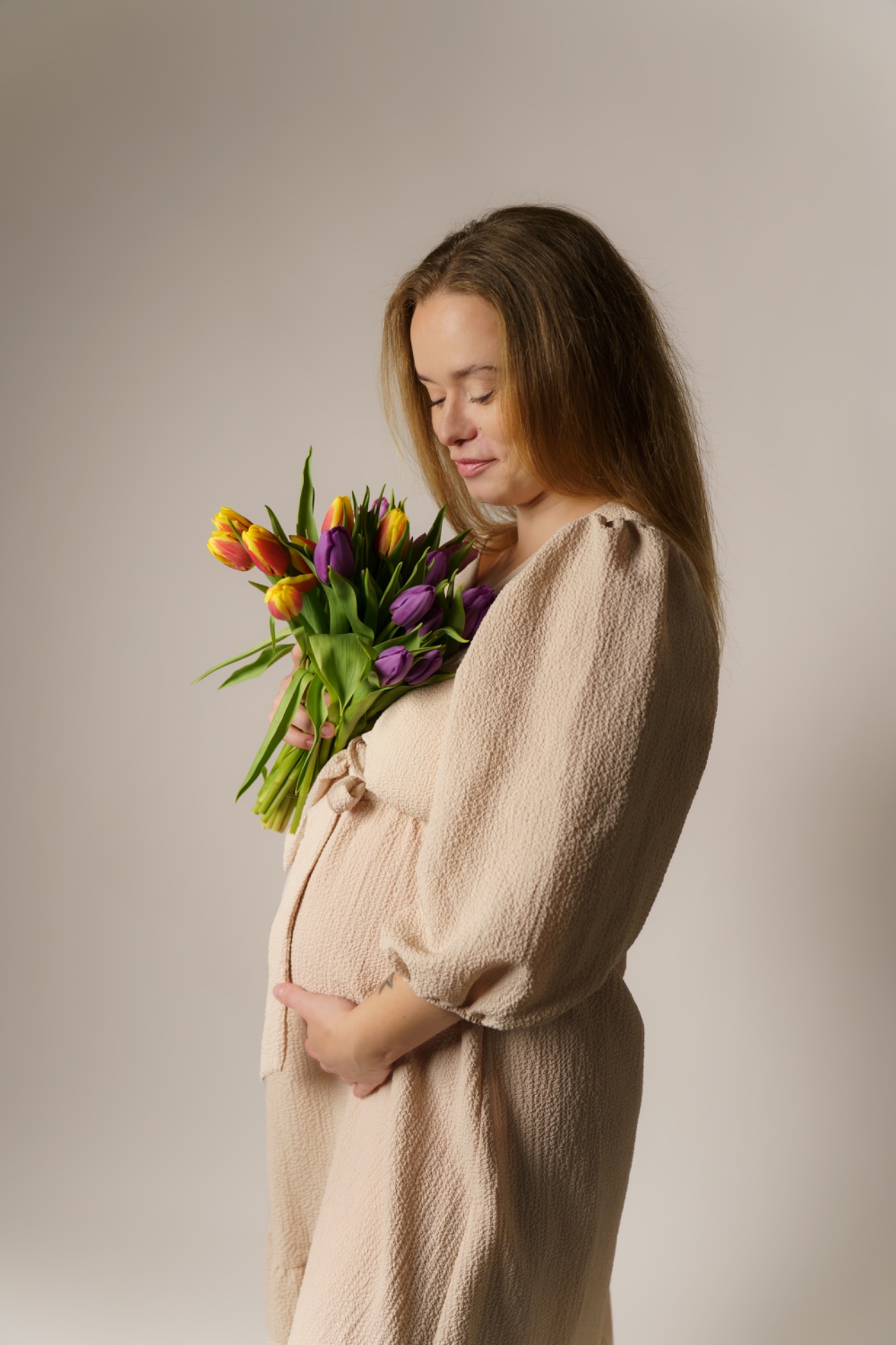 Niky mi fotila těhotenské fotografie a byla dokonalá. zaprvé skvělá komunikace a přístup. říkala co vypadá dobře a co ne. Pomohla i se zajištěním oblečení navíc, za což děkuji! závěrem mohu niky jako fotografku doporučit, protože zcela jednoznačně dělá svou práci perfektně. Fotky jsou naprosto nádherné.